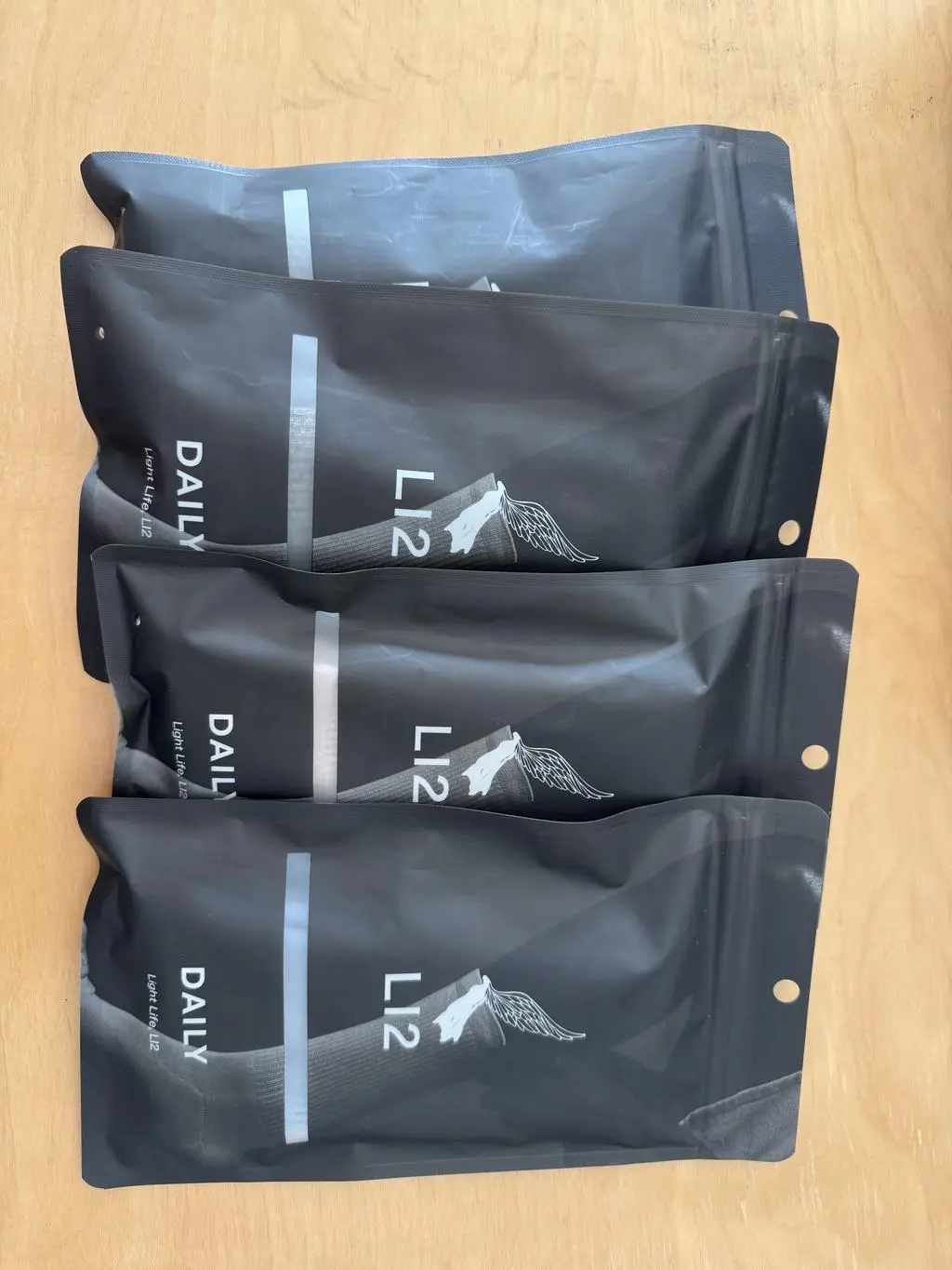 장시간 걸어야 할때 발바닥에 통증이 있어 혹시나 하고 구매했는데 아주좋아요. 
