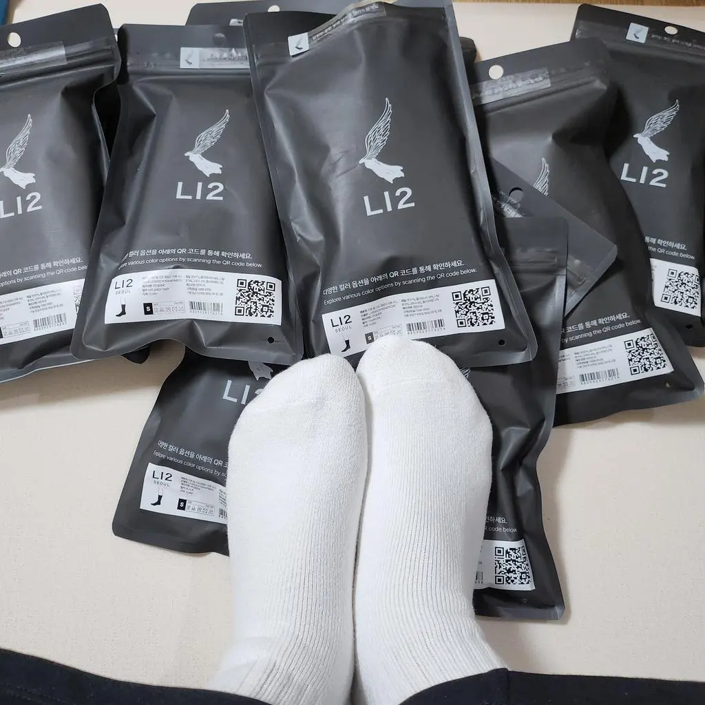 기능성 양말들이 눈에 들어오기 시작했는데 마침 블프라 할인된 가격에 종류별로 사서 