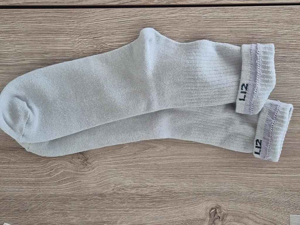 양말이탄탄하고 발목조임이 없어 편한거 같아요~~!!