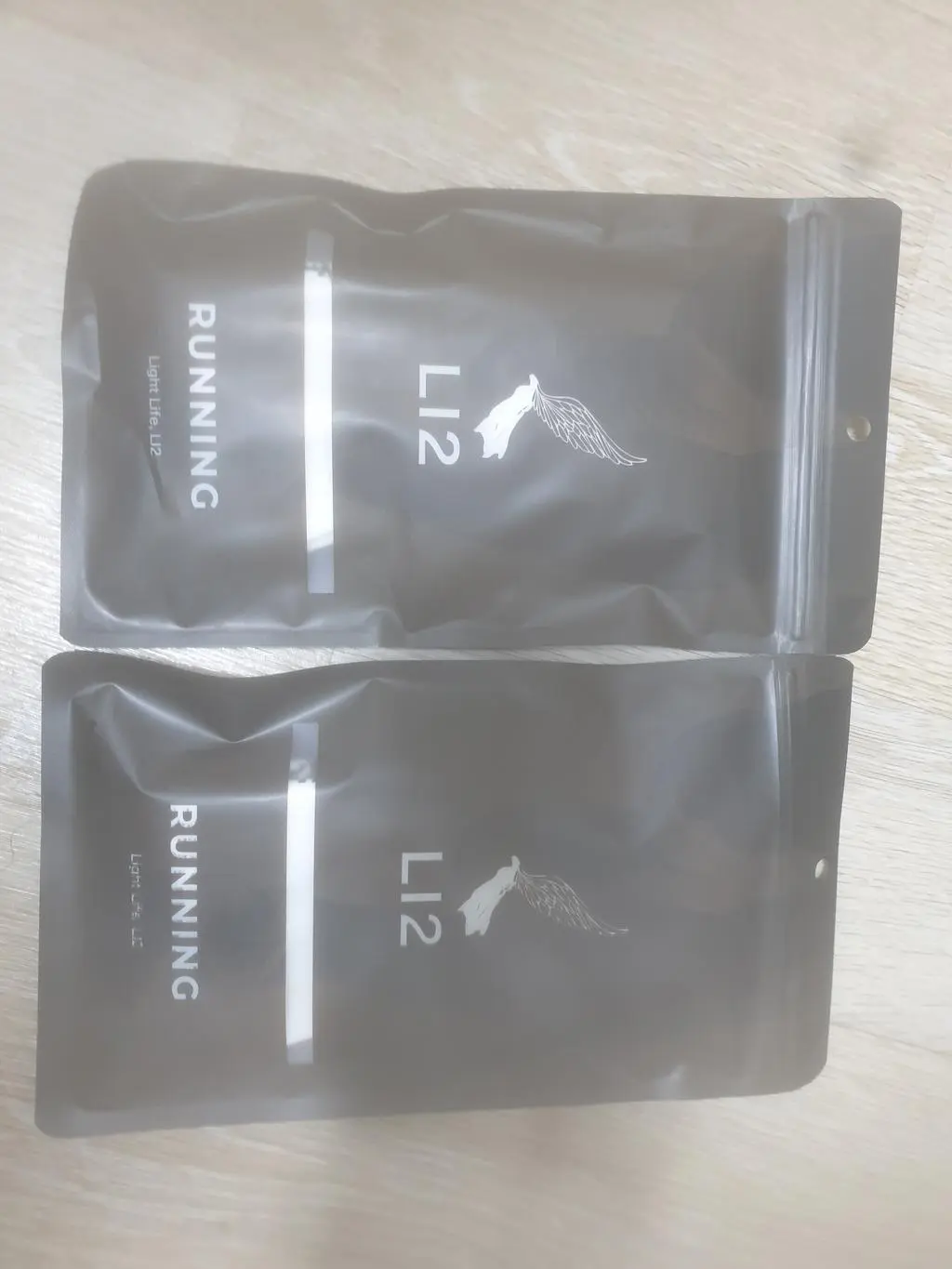 핸드폰 카메라가 고장나서 화질이 구립니다만
