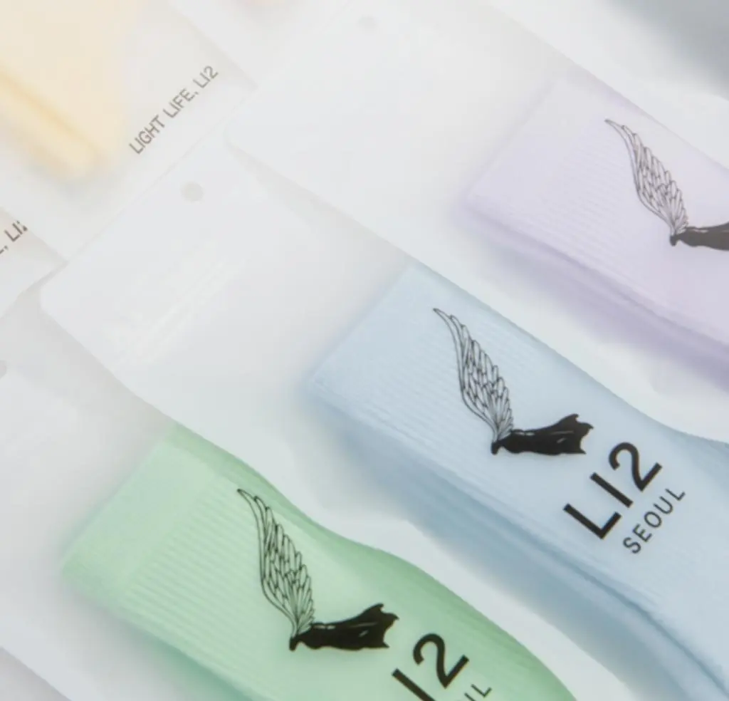 오자마자 신어봤는데 편하고 좋으네요.
