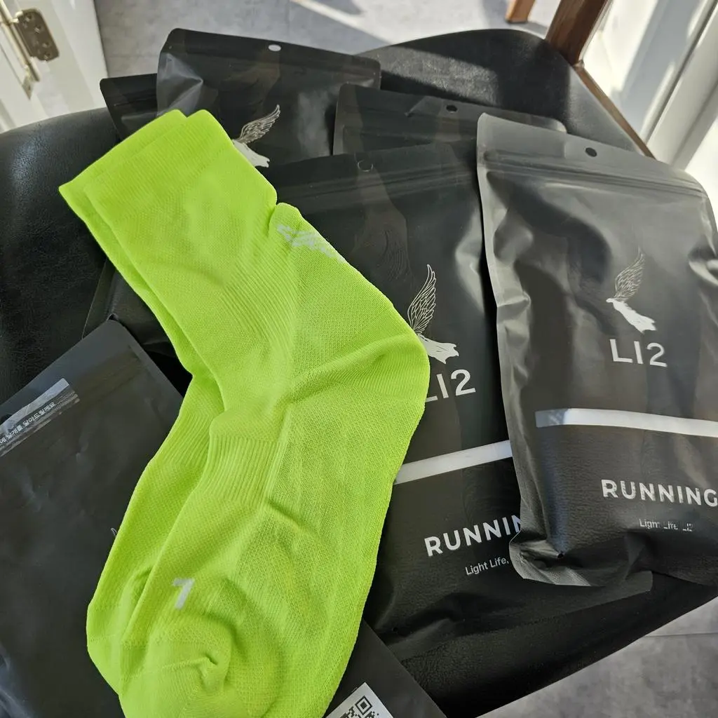 달리기를 시작했고, 양말이 중요하다는 말을 들었습니다. 하지만 양말이 왜 이렇게 비싼