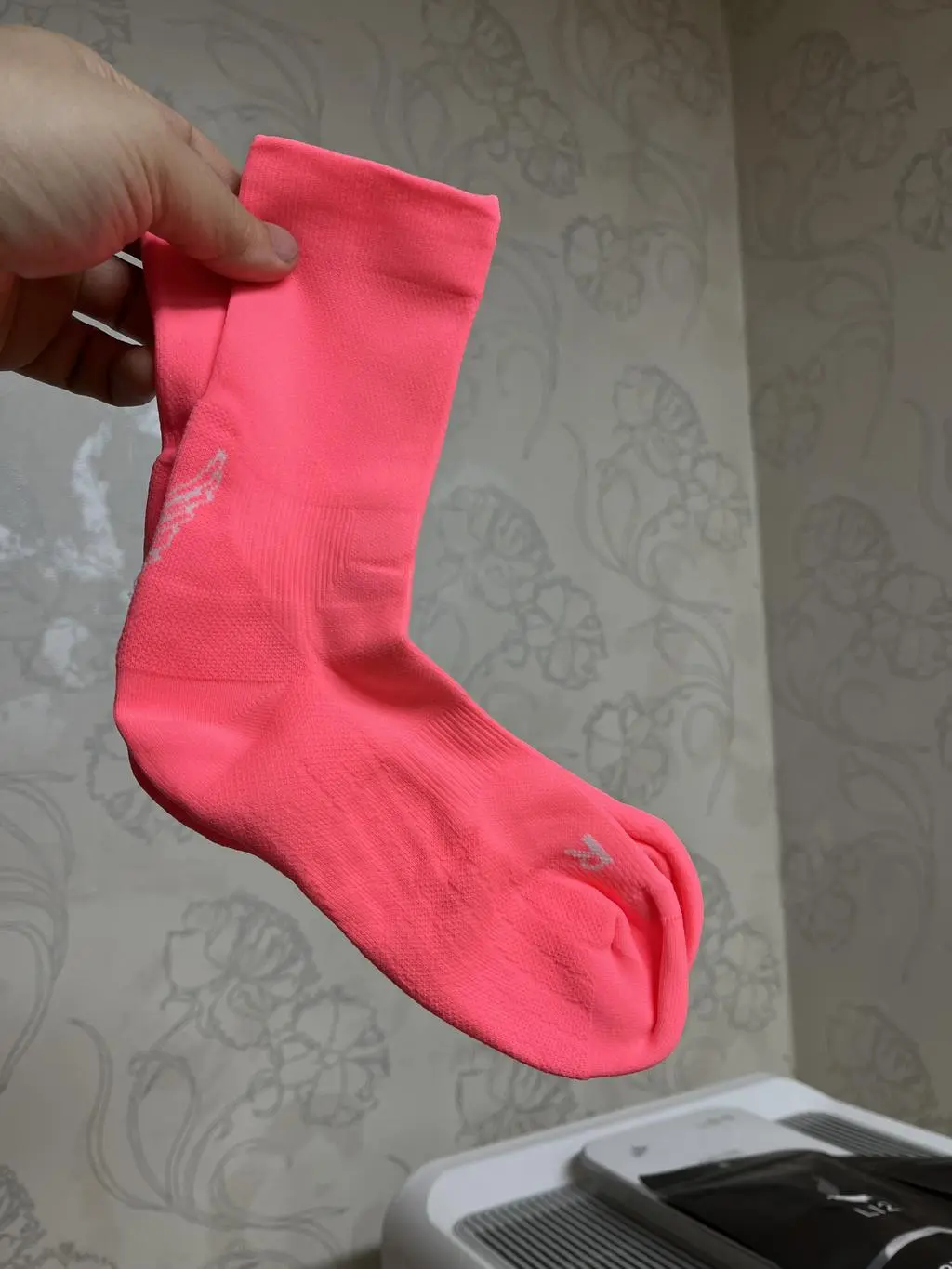 양말구입후 교통사고가 나서 3주만에 신어봤는데..
