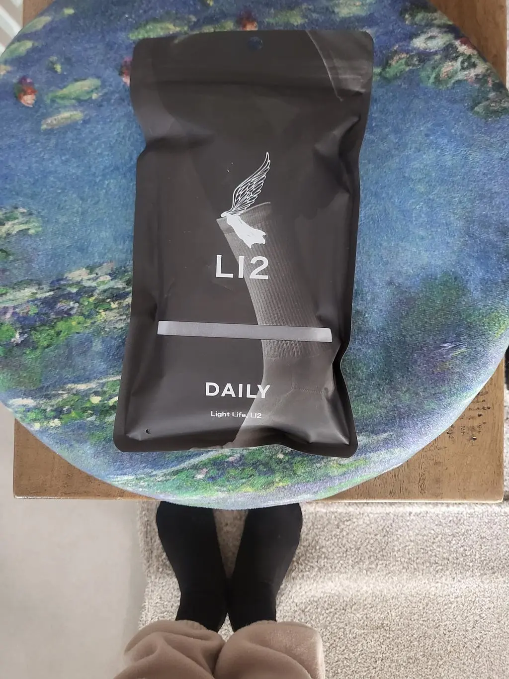 일단, 양말 자체가 가진 보드라운 촉감이 참 좋습니다. 신었을 때도 발바닥쪽에 쿠션이