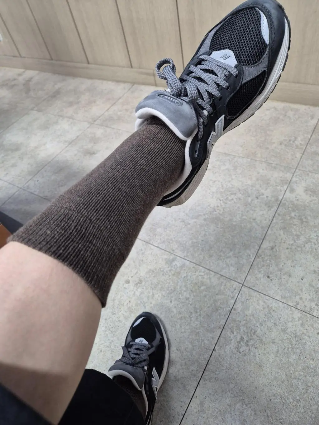 발가락 넣는 순간 탄성부터 나왔어요. 부드러움, 따심 최고. 부드럽다고 발바닥이 밀리