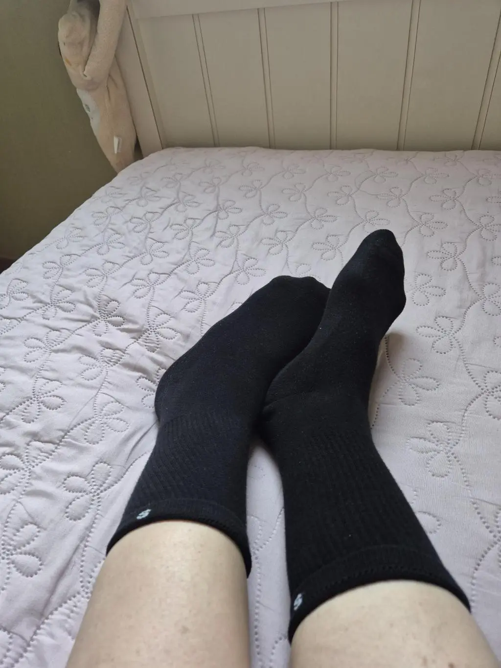 60대 부모님 사드렸는데 발이 너무 편하다고 하시네요. 여행갈때 가족 다같이 신으려고