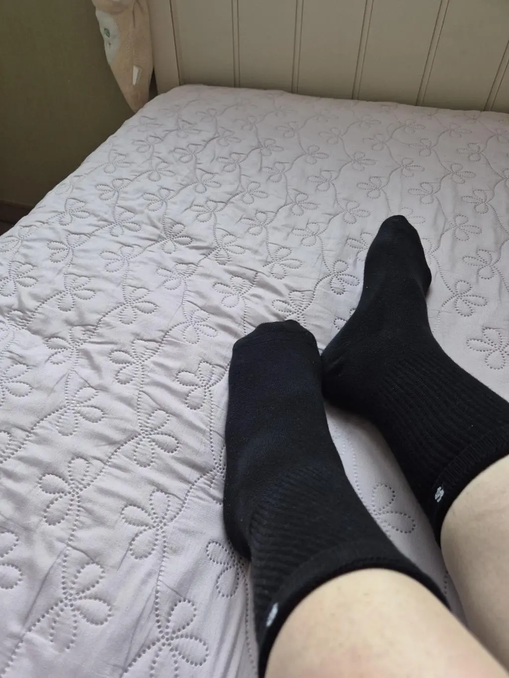 60대 부모님 사드렸는데 발이 너무 편하다고 하시네요. 여행갈때 가족 다같이 신으려고