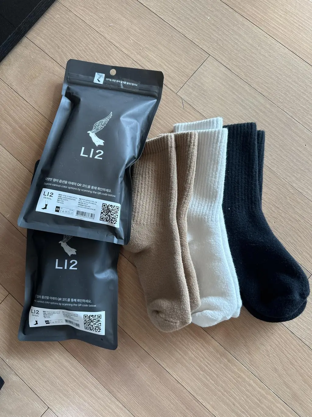 폭신폭신 넘 부드럽고 포근해요 발도 넘 따뜻하니 좋네요
