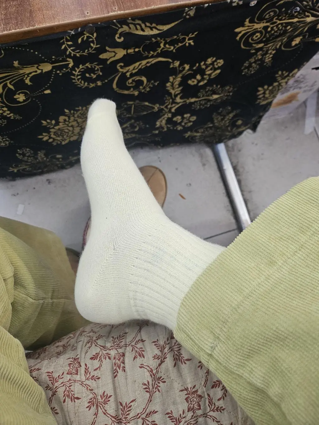 너무너무 고급지고 예뻐요 😍 편하고 좋아요 