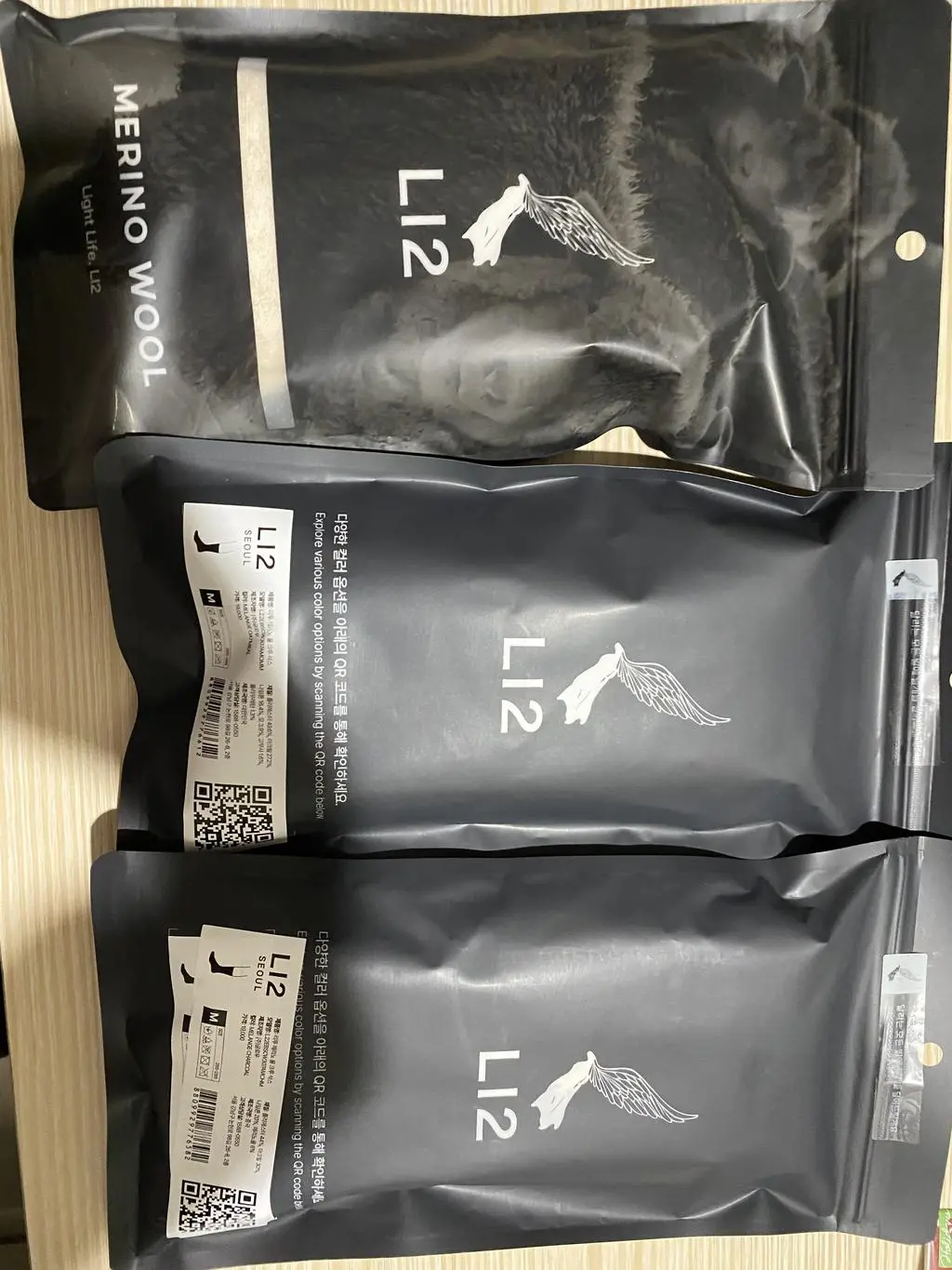 너무  따뜻하고  디자인도  이쁘고  포장도  너무  좋아요.  세일해서  넘  좋은가격에