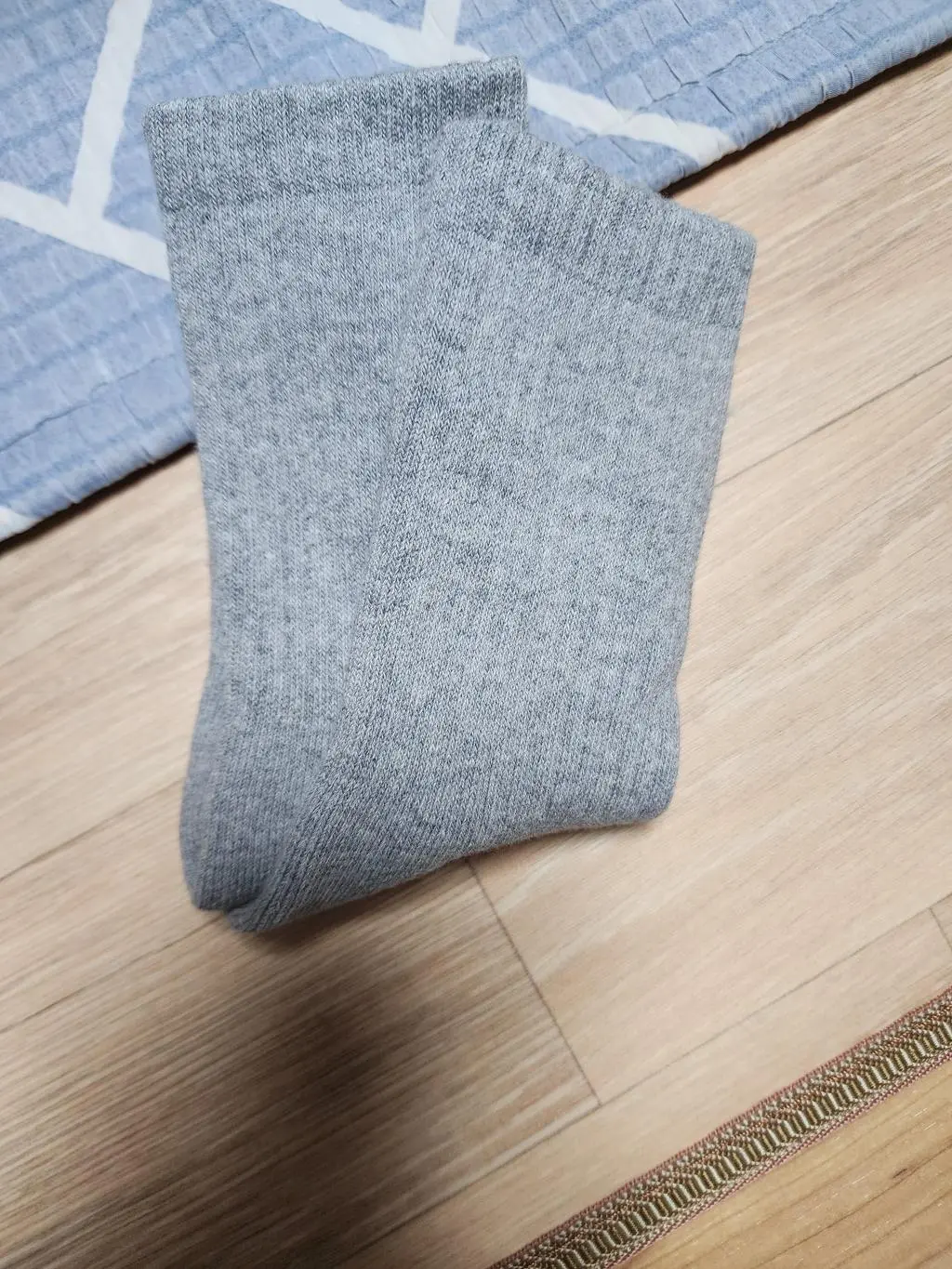 아직 덜추워서 안신어봤는데 겨울에 따뜻할거 같네요