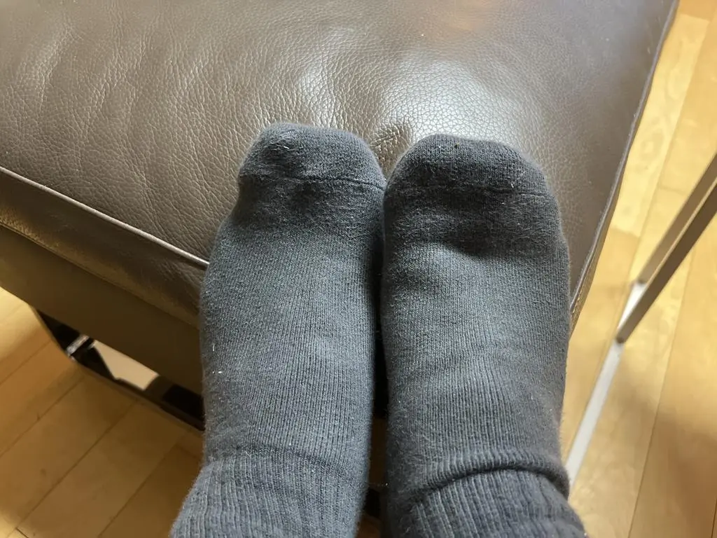 따뜻하고 너무 좋아서 벗기 싫을 정도 입니다,추가 구입해서 주변에 나누어 주려고요~~