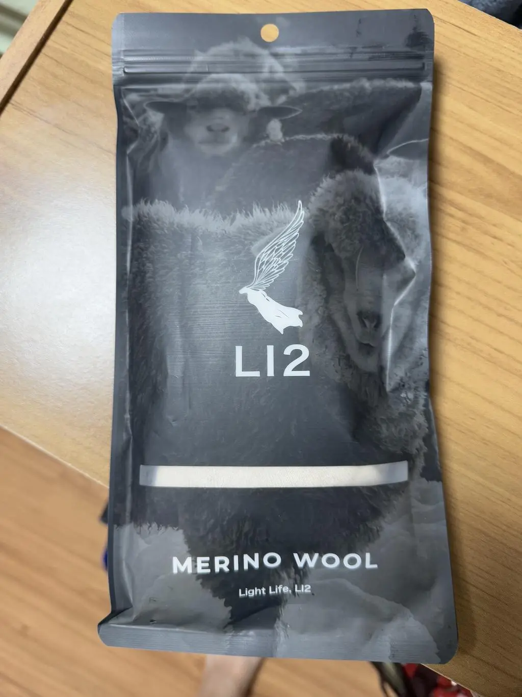 양말 너무 부드러워요!! 아주 따뜻하규 느낌 너무 좋습니드아 최고👍🏻☺️