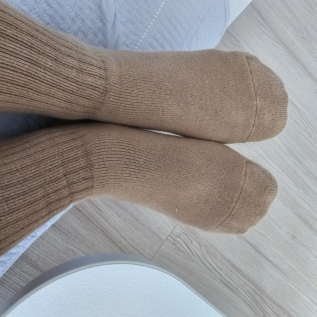 따뜻하고 편안해요ㅎㅎ 확실히 일반 양말보다 좋습니닷
