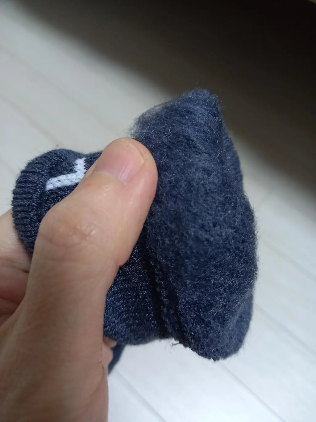 양말 안감이 무슨 앙고라 털 스웨터 같아요. 엄청 부드럽고 따스합니다. 받자마자 더 사