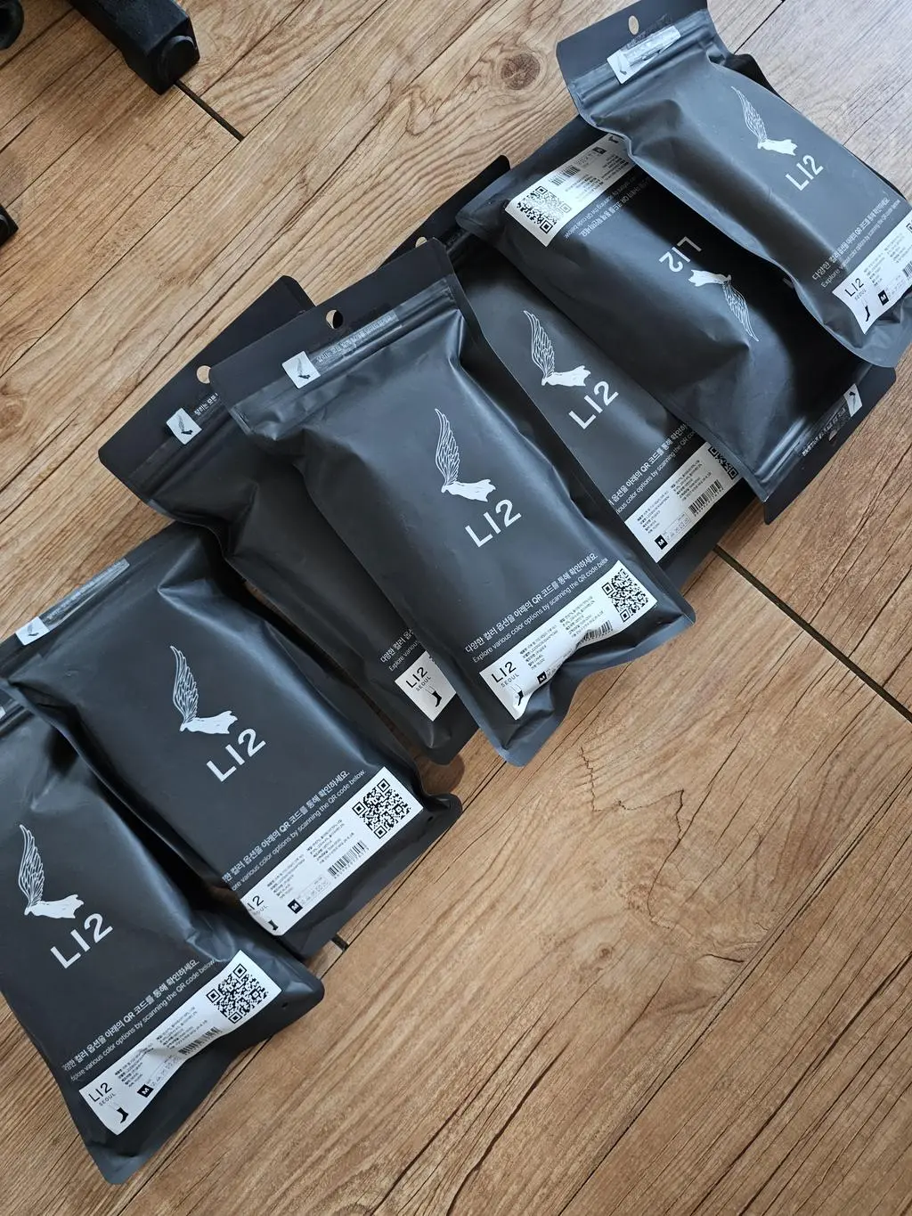 양말 진짜 따뜻하고 이 가격에 이마이 많이 주시다니...ㅎㅎㅎ
