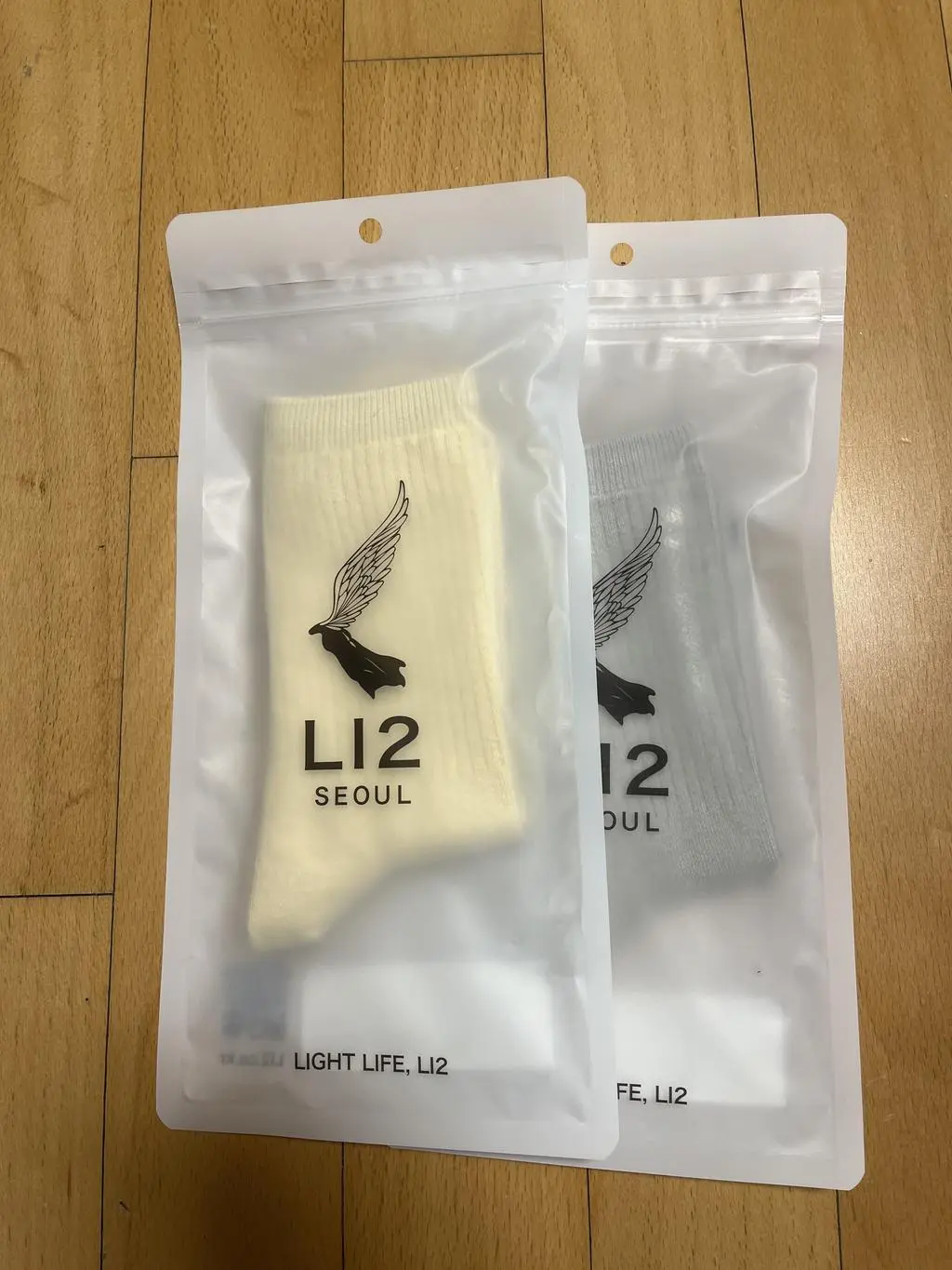 양말 정말 퍈해요 신었을때 느낌도 좋고 톡톡하지만 불편함없고 잘 신겠어요 블랙색상은