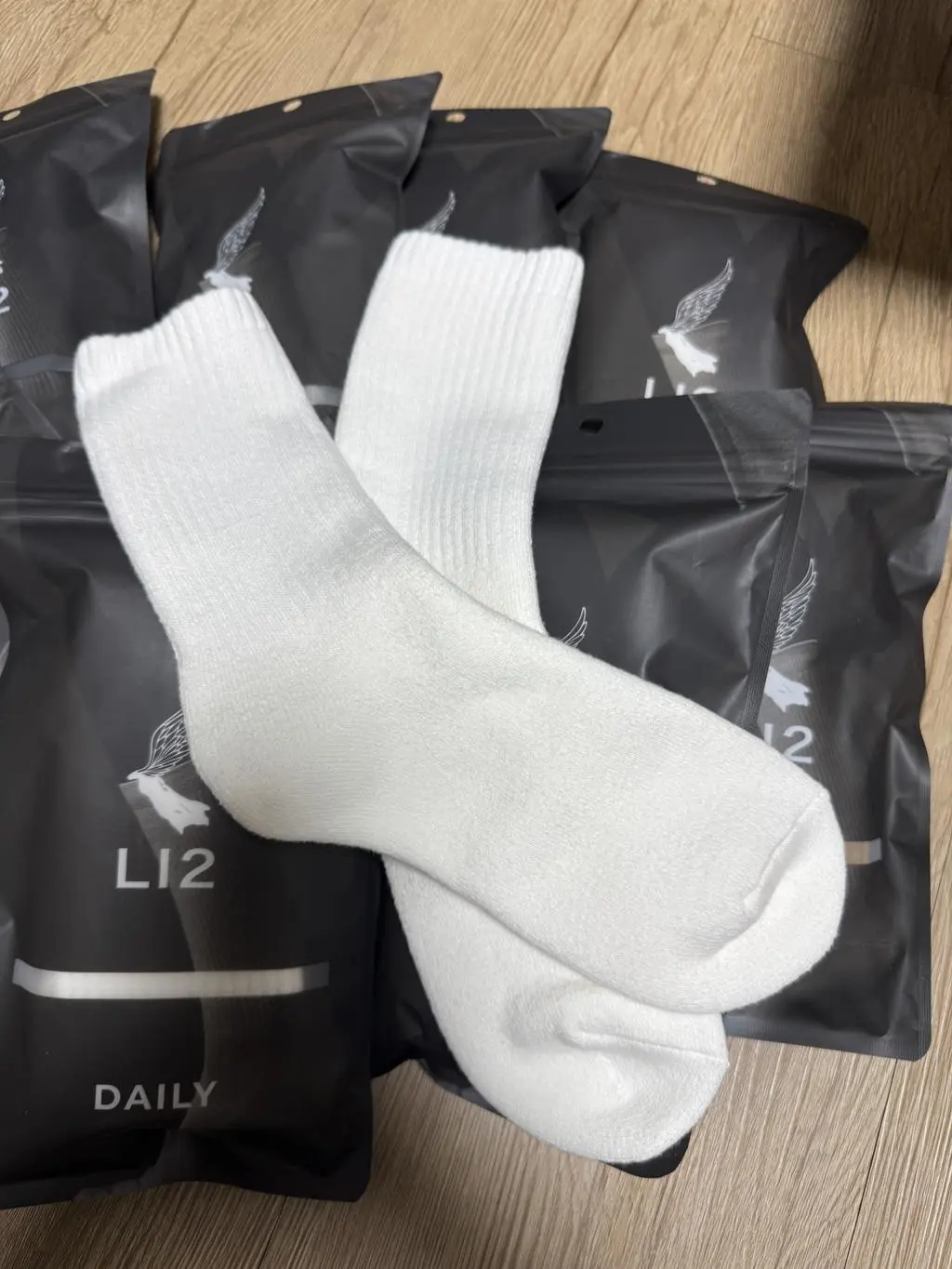 도톰해서 푹신하고 발이 따뜻합니다~
