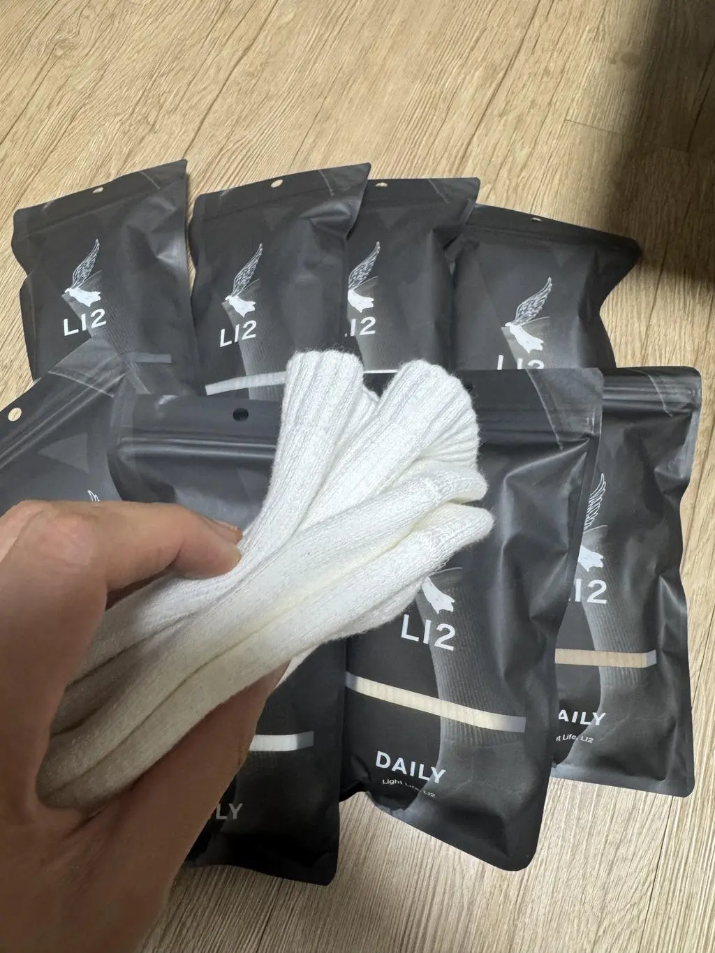 도톰해서 푹신하고 발이 따뜻합니다~
