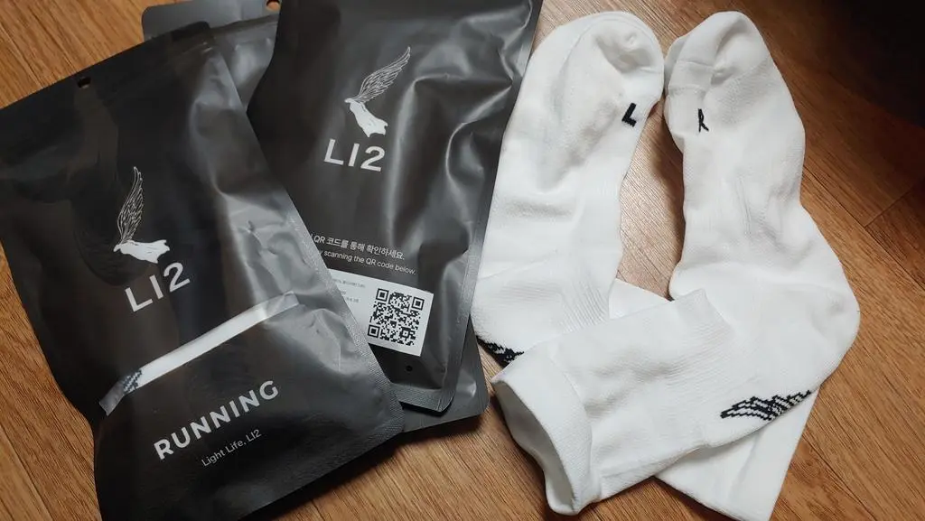 마감이 좋고 적당한 압박감이 좋네요 좌우분리가 특이해요