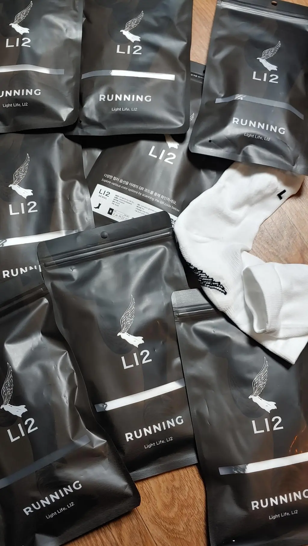 마감이 좋고 적당한 압박감이 좋네요 오른쪽 왼쪽 미러이미지로 좌우분리가 특이해요