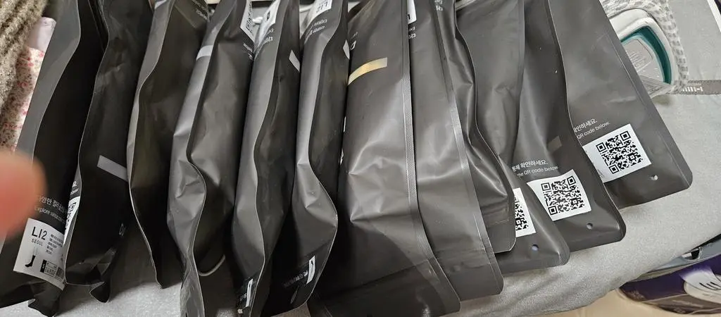 색상이 넘 이쁘네요 착용감도좋고 앞으로 잜신을것같아요