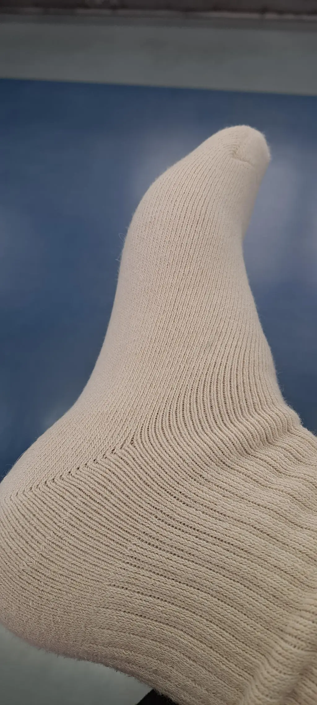 극세사 같은기모인줄알았는데 타올제질의 기모이여서 탄력성은 더 좋으네요  발이 편하