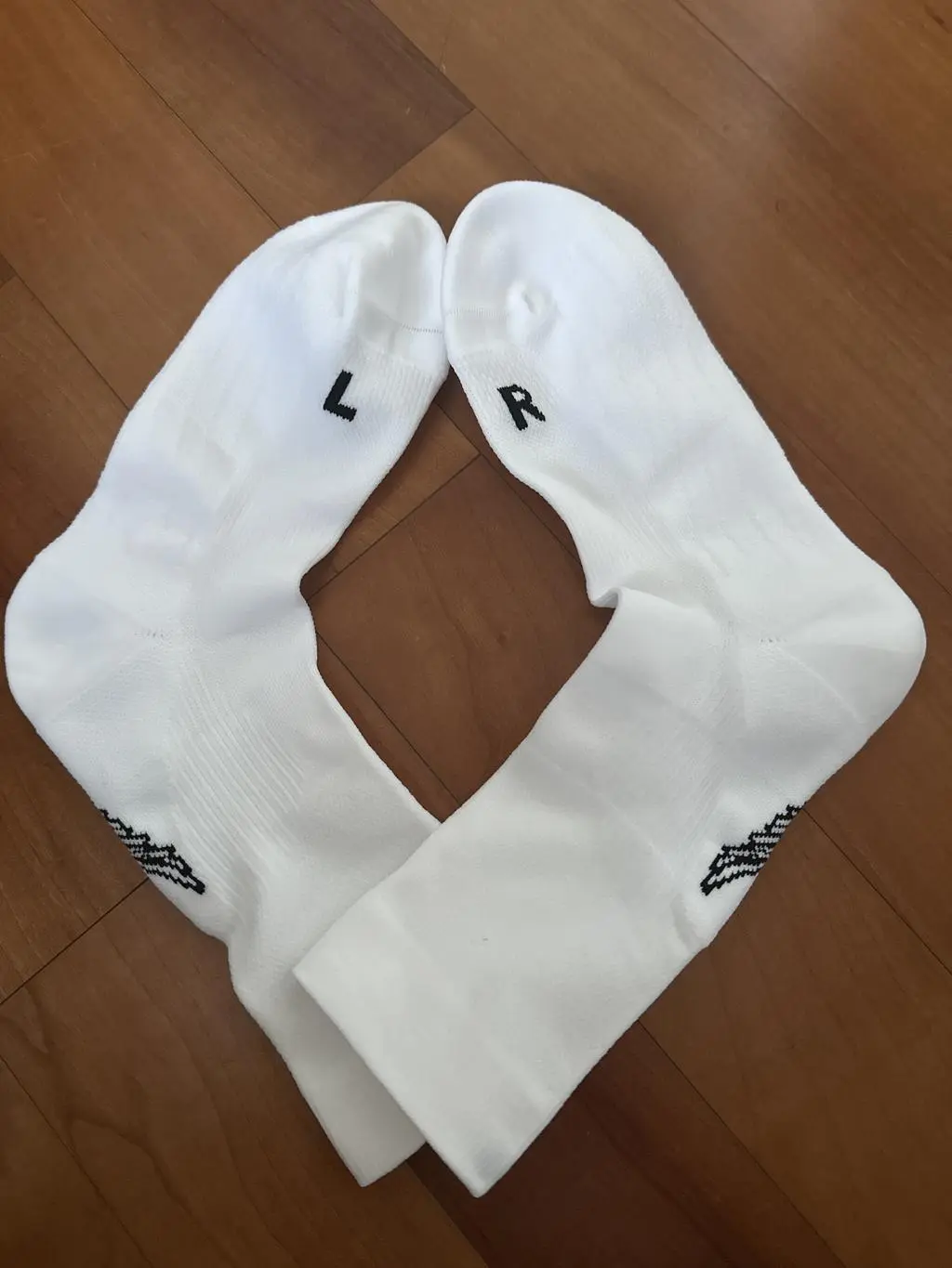 러닝할때 신으려고 구매했어요
