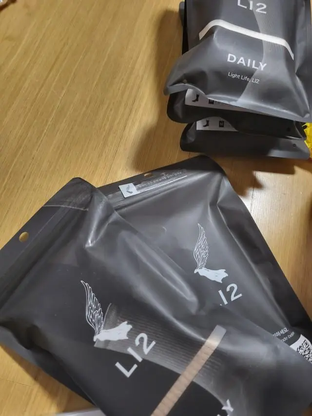 도톰하고 부드럽네요
