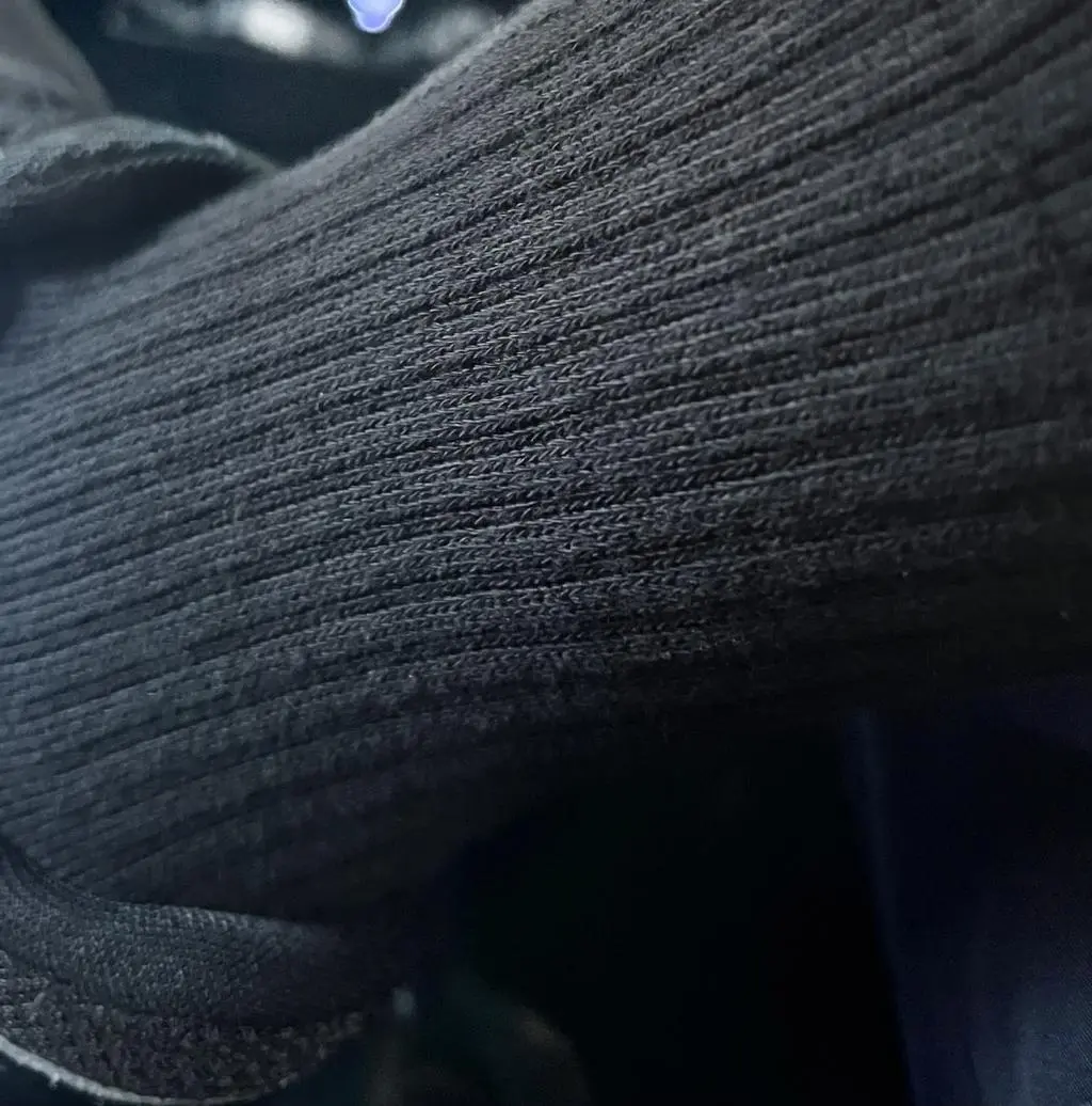 야간에 밖에서 일하고 수족냉증이 있어서 겨울마다 너무 힘들었는데 여기서 양말산 이후