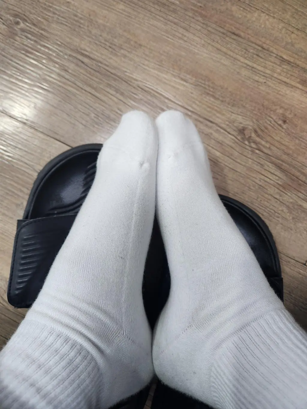 이시영 양말이라고 해서 알게 되었는데 러닝 양말은 집에 몇켤레가 있어서 일반 데일리