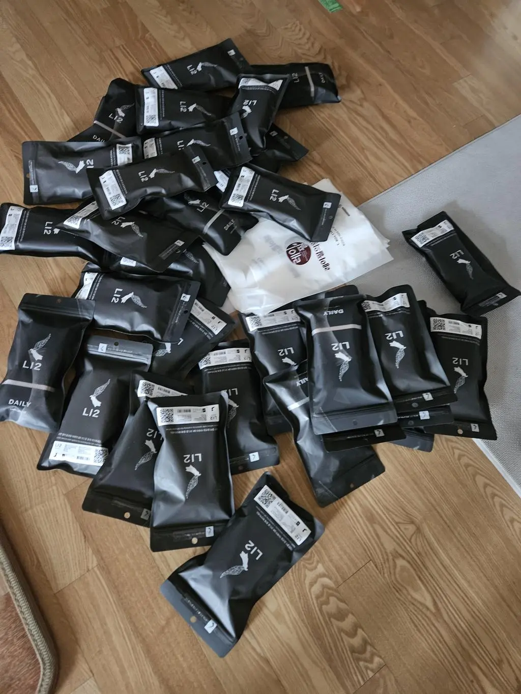 울소재라 기모보다 더 보온효과가있어서  좋아요
