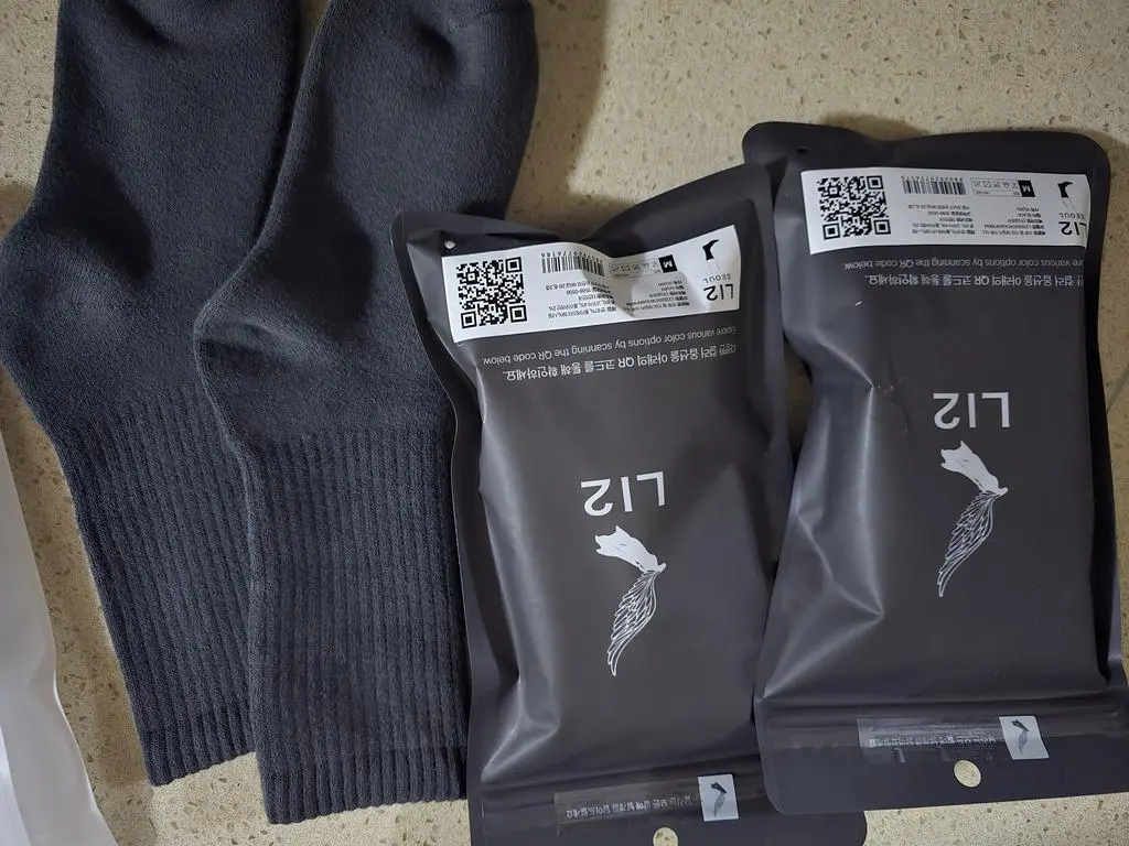 가족끼리 신어볼라고 구매하고 신었는데 너무따뜻하고 편하네요
