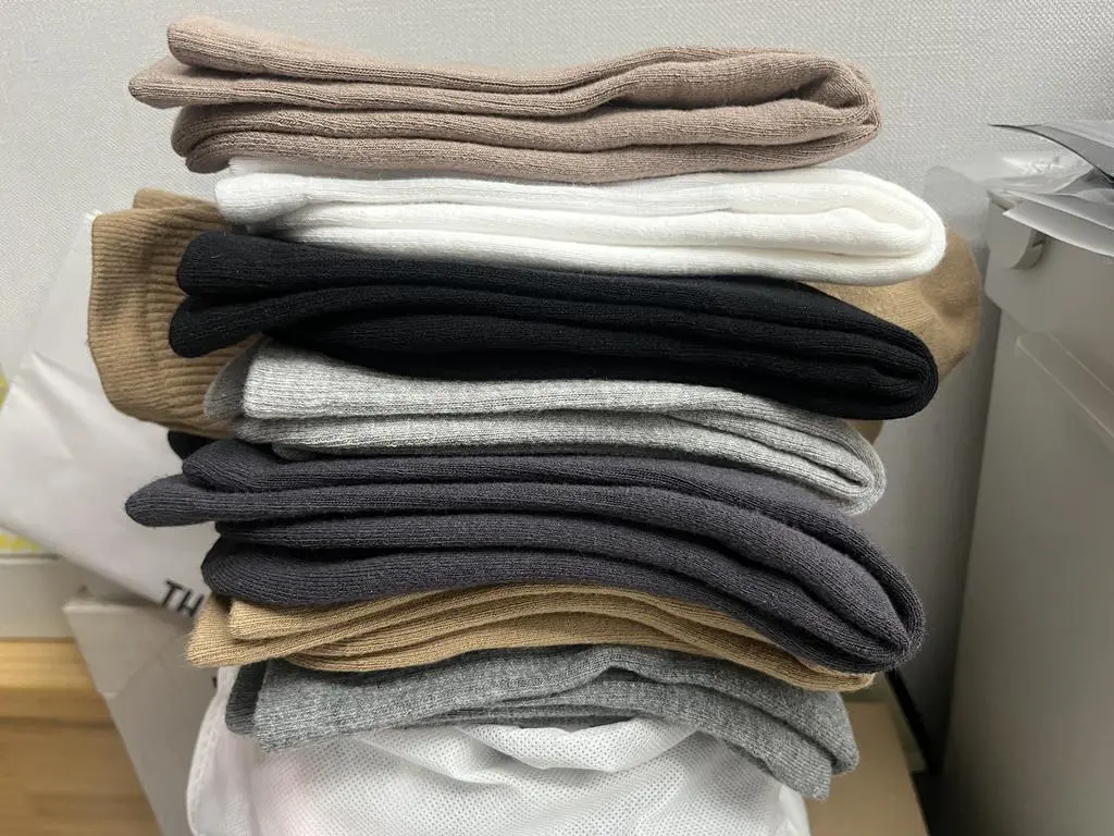 신중하게 고른 양말 ㅎㅎ 너무 좋습니다