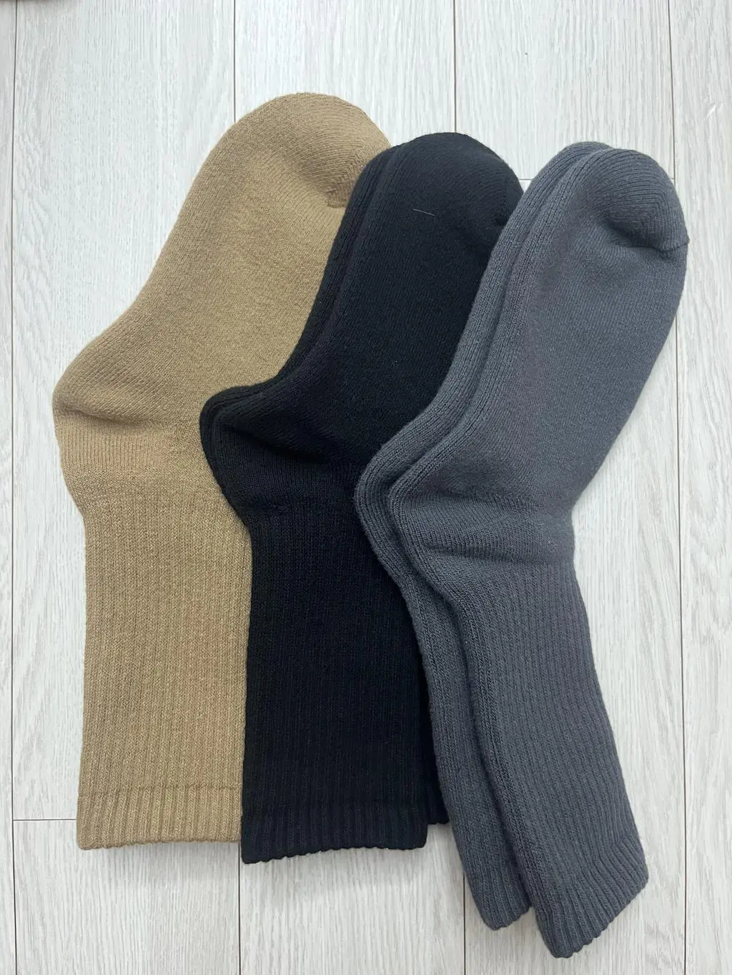 따뜻한 양말. 폭신폭신 편합니다 ㅎㅎ