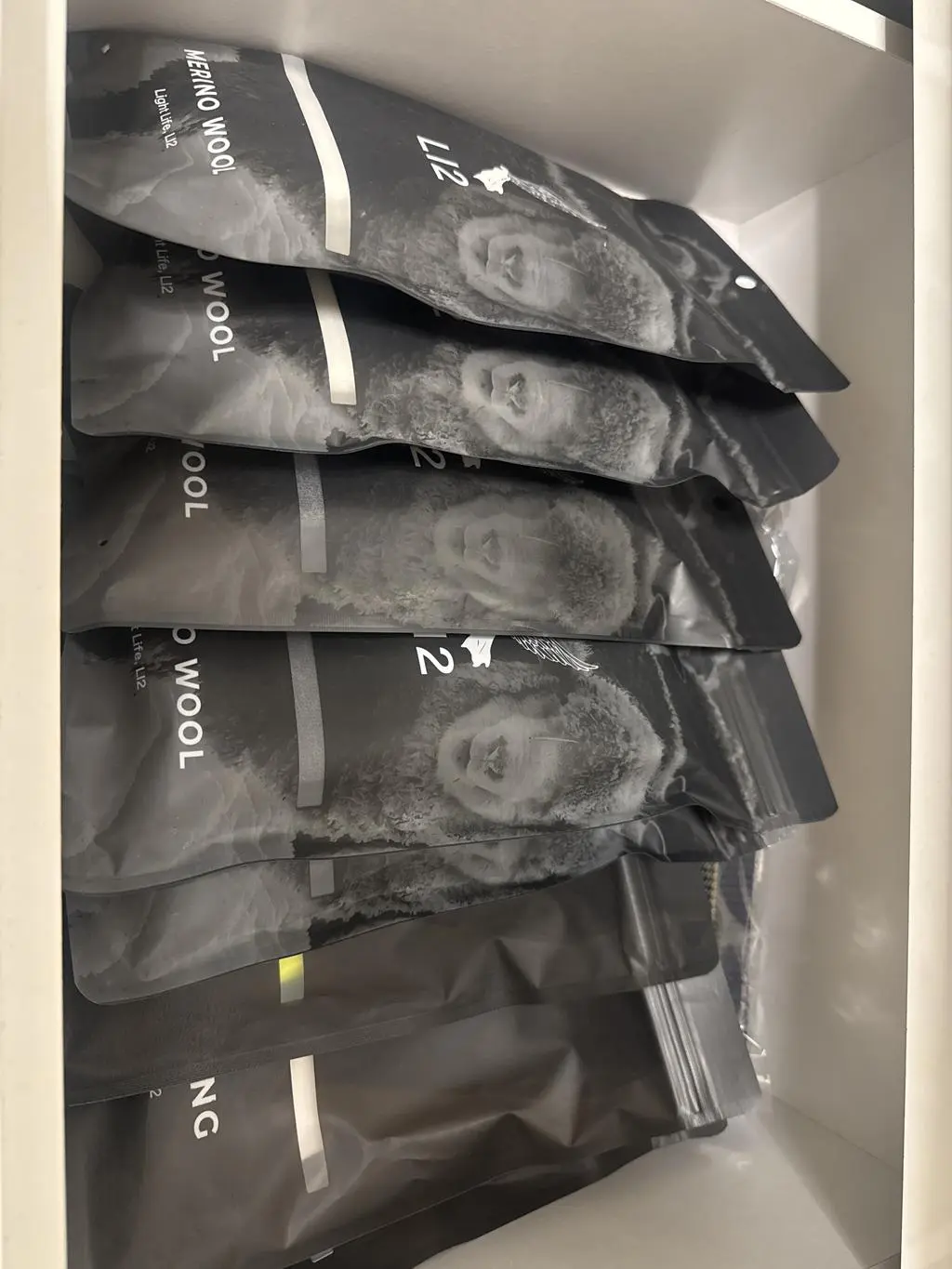 따뜻하고 보들보들한 울양말 
