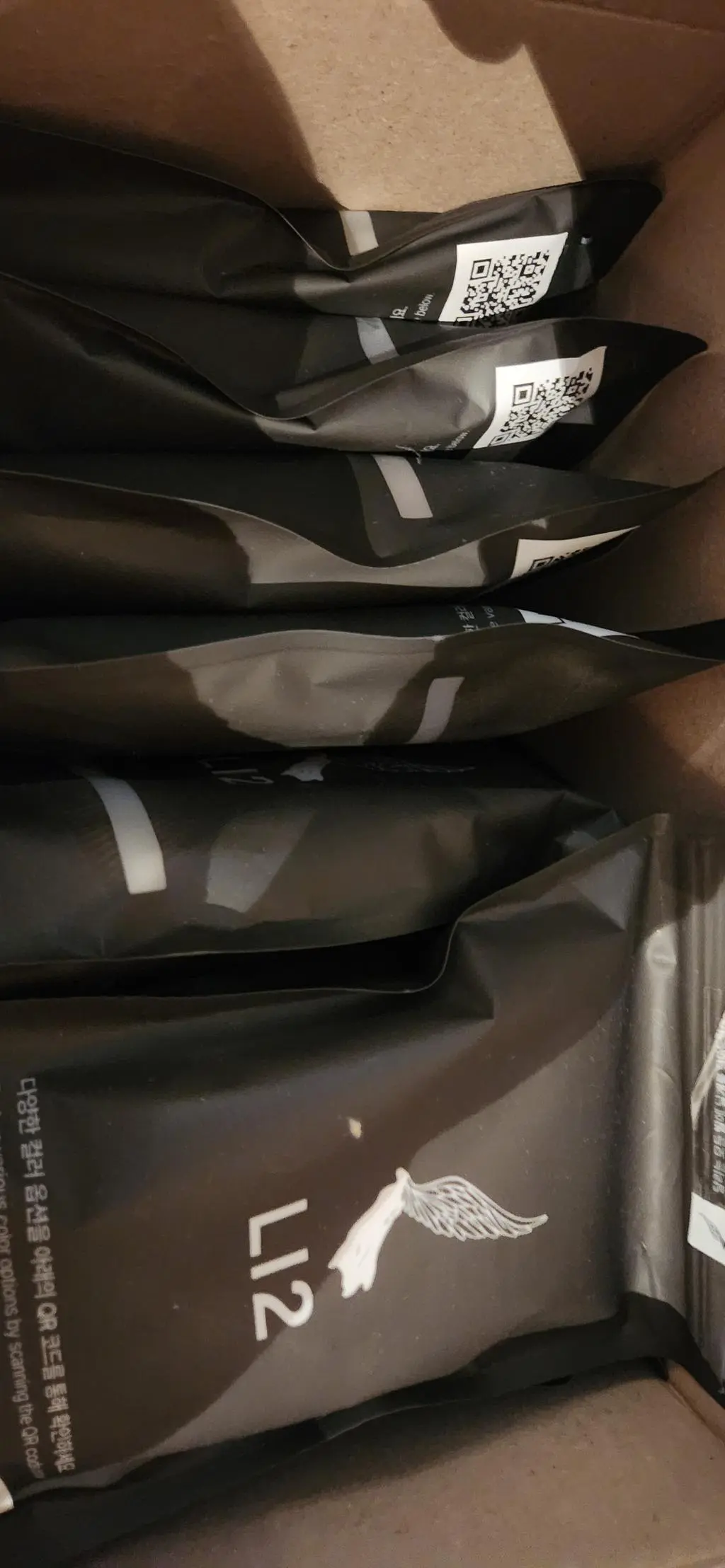 정말 편하고 안신은듯 신은 양말입니다. 따뜻한데 땀은 안나는 뽀송함을 유지해주는 양