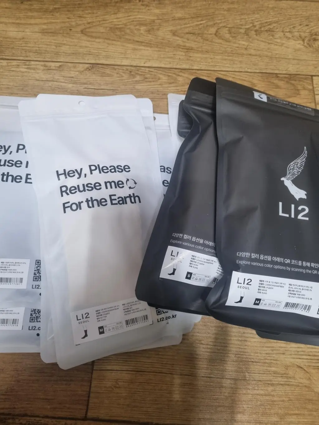 웜기모데일리크루삭스.이번에구매했어요.조카도주고잘신고있어요.언제나애정하는리투입