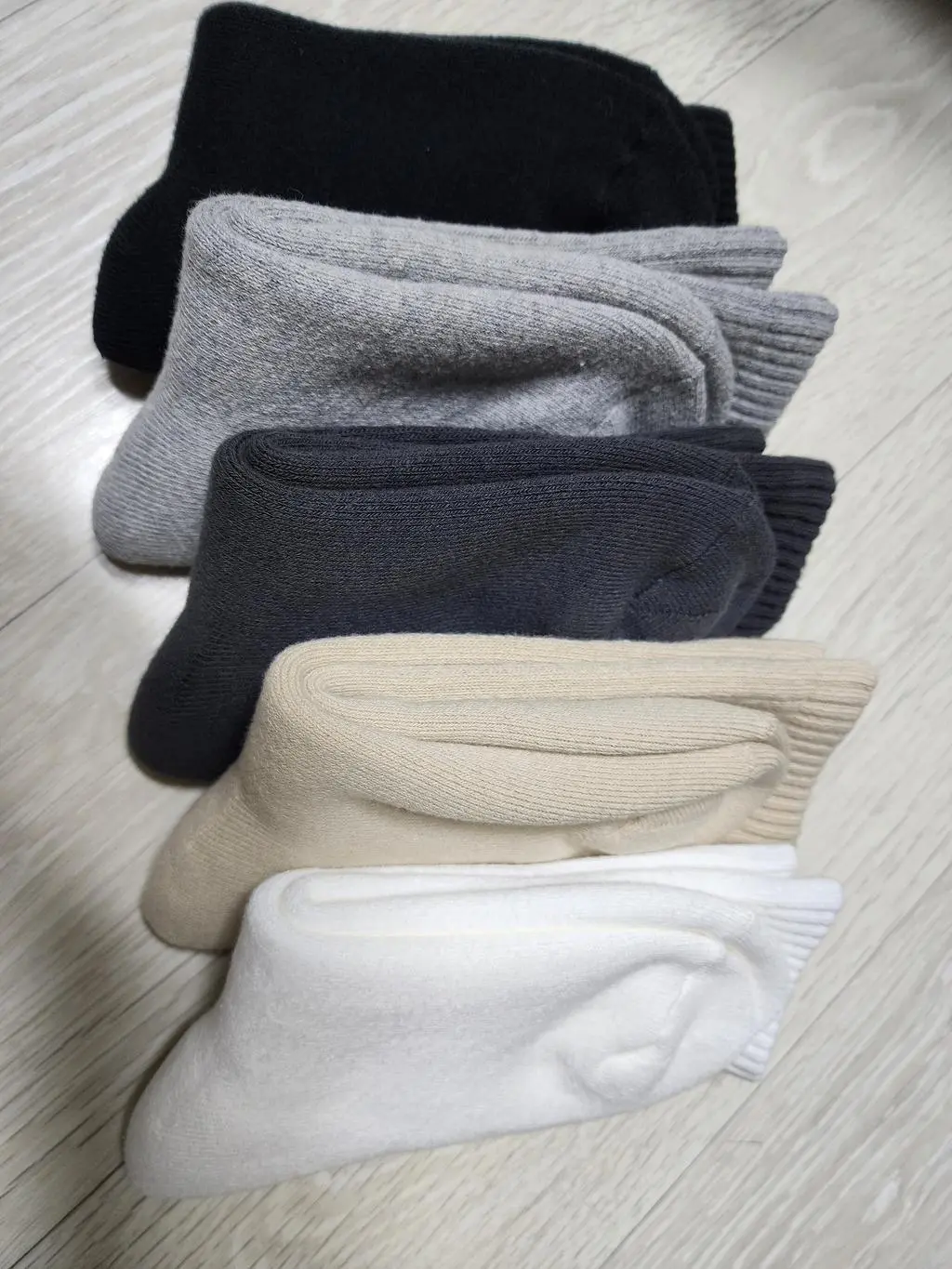 따숩고 부드럽고 보풀없고 변형없어 더 좋습니다