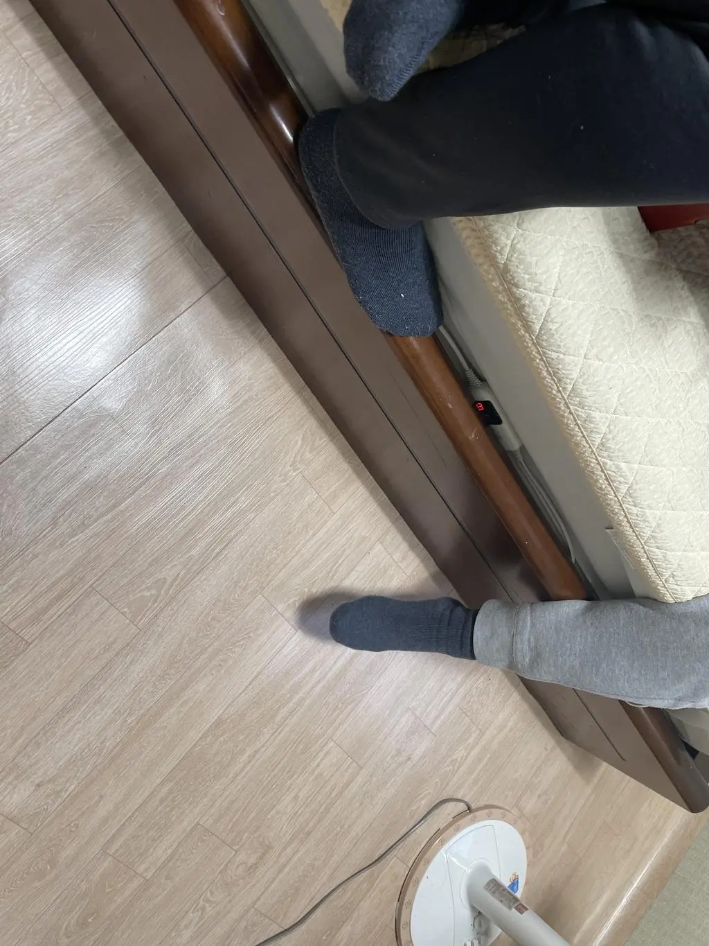 부모님이 양말 다 뺏어 신으셔서 제껄로 다시 샀어요 ㅎㅎ 부모님도 너무 따듯하다고 좋