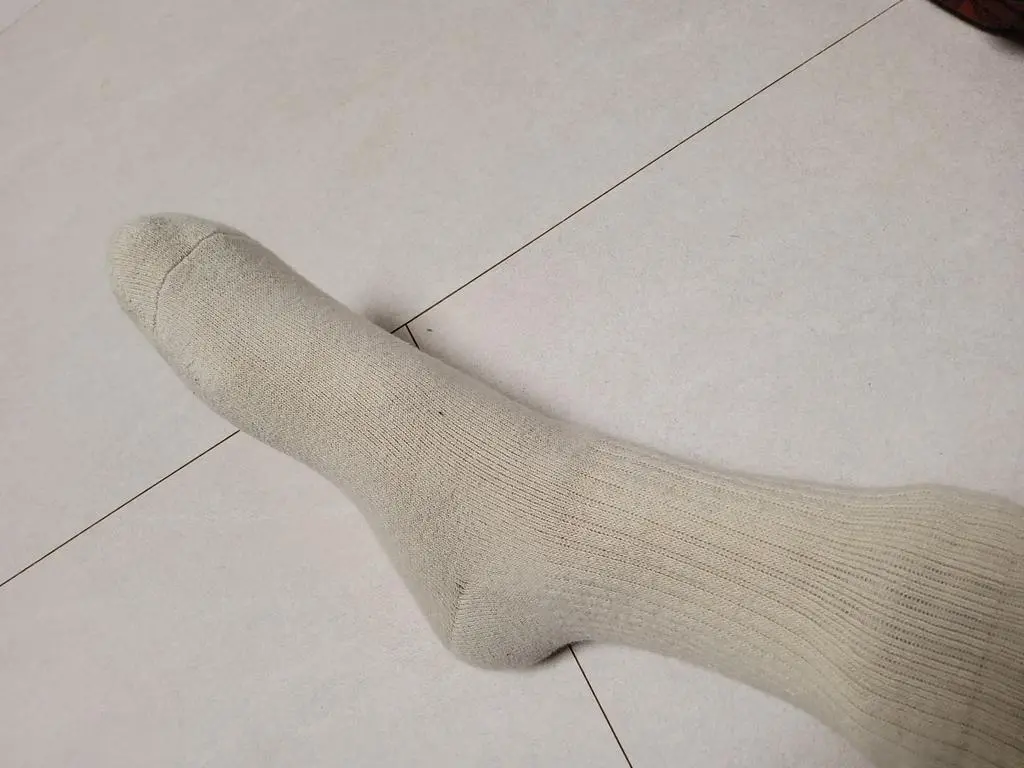 스포츠 브랜드만 사줬는데 기모양말이라고 사봤어요. 아이거 6개 주문하고 저도 신어보