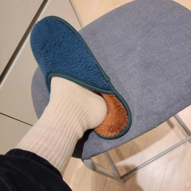 따뜻하고 도톰하고 편해요
