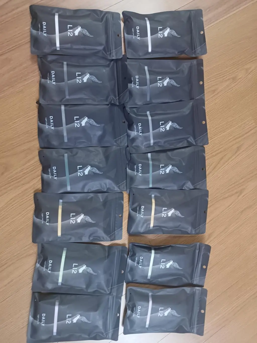 제가 신어보고 좋아서 족저근막염으로 고생하시는 엄마와 이모깨 선물해드렸어요~ 폭신