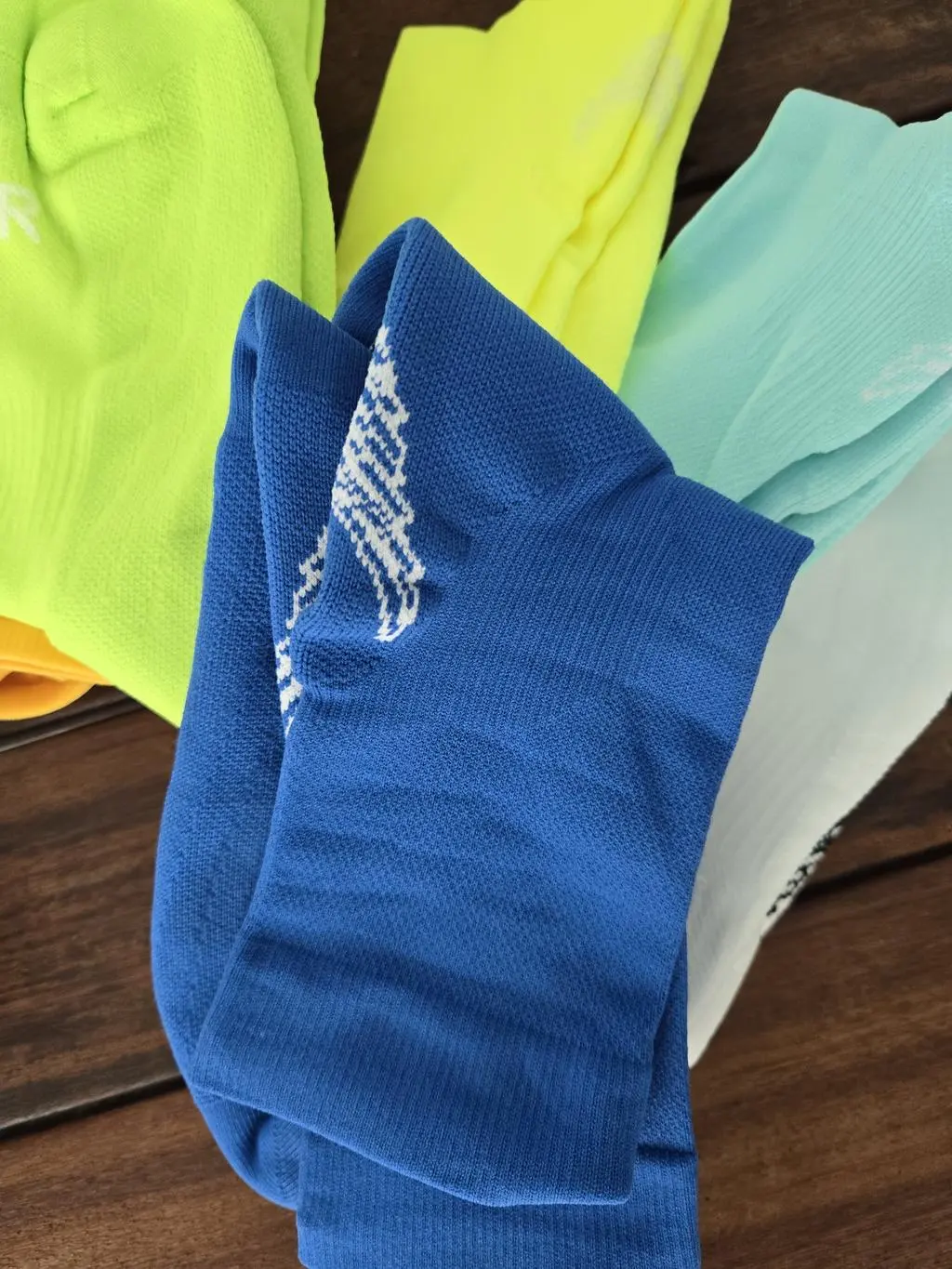 쫀쫀하게 잡아주어서 편합니다.
