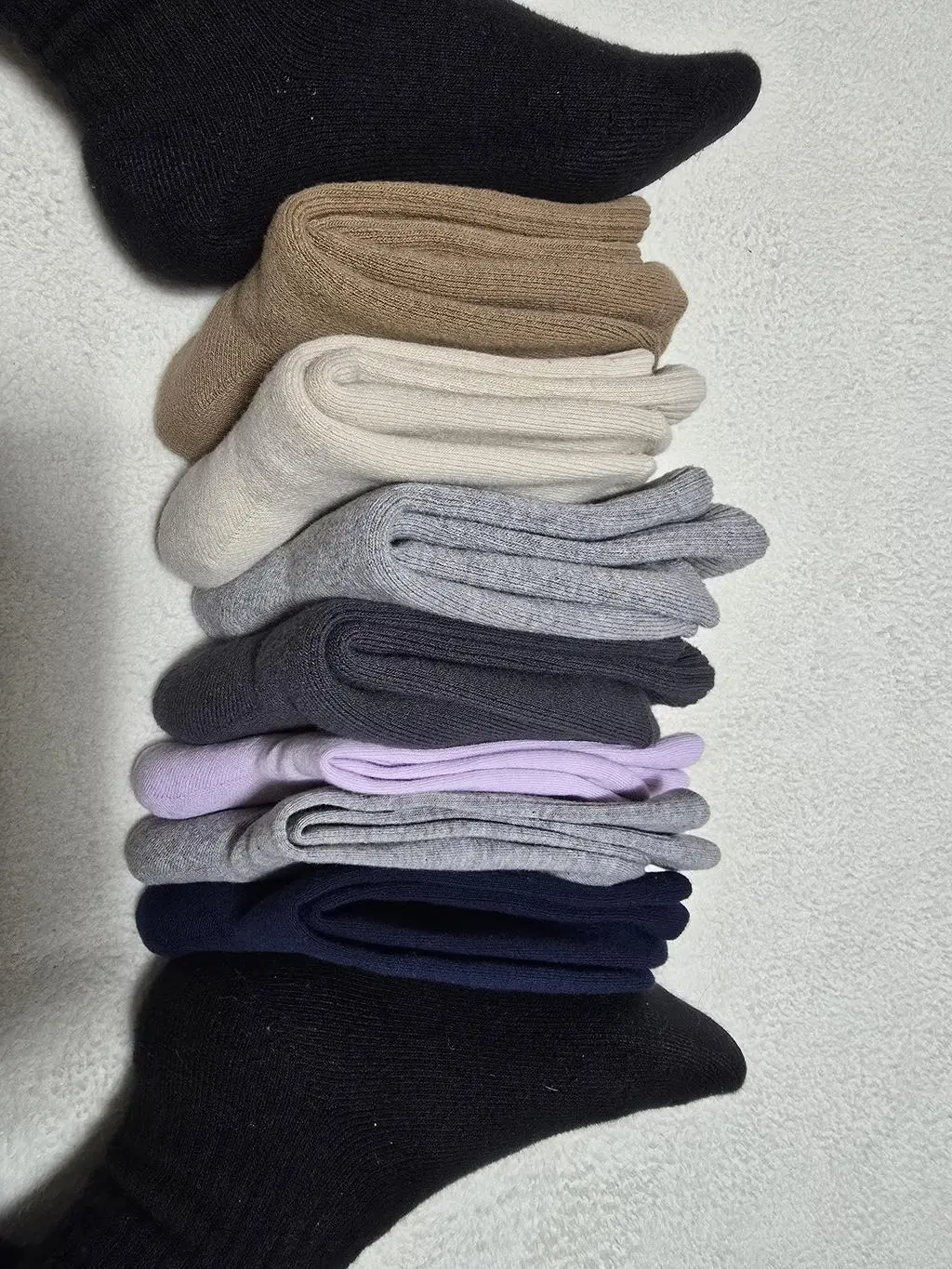 발이 자꾸 시려서 두꺼운 양말을 찾다가 리투양말을 알게 됐어요
