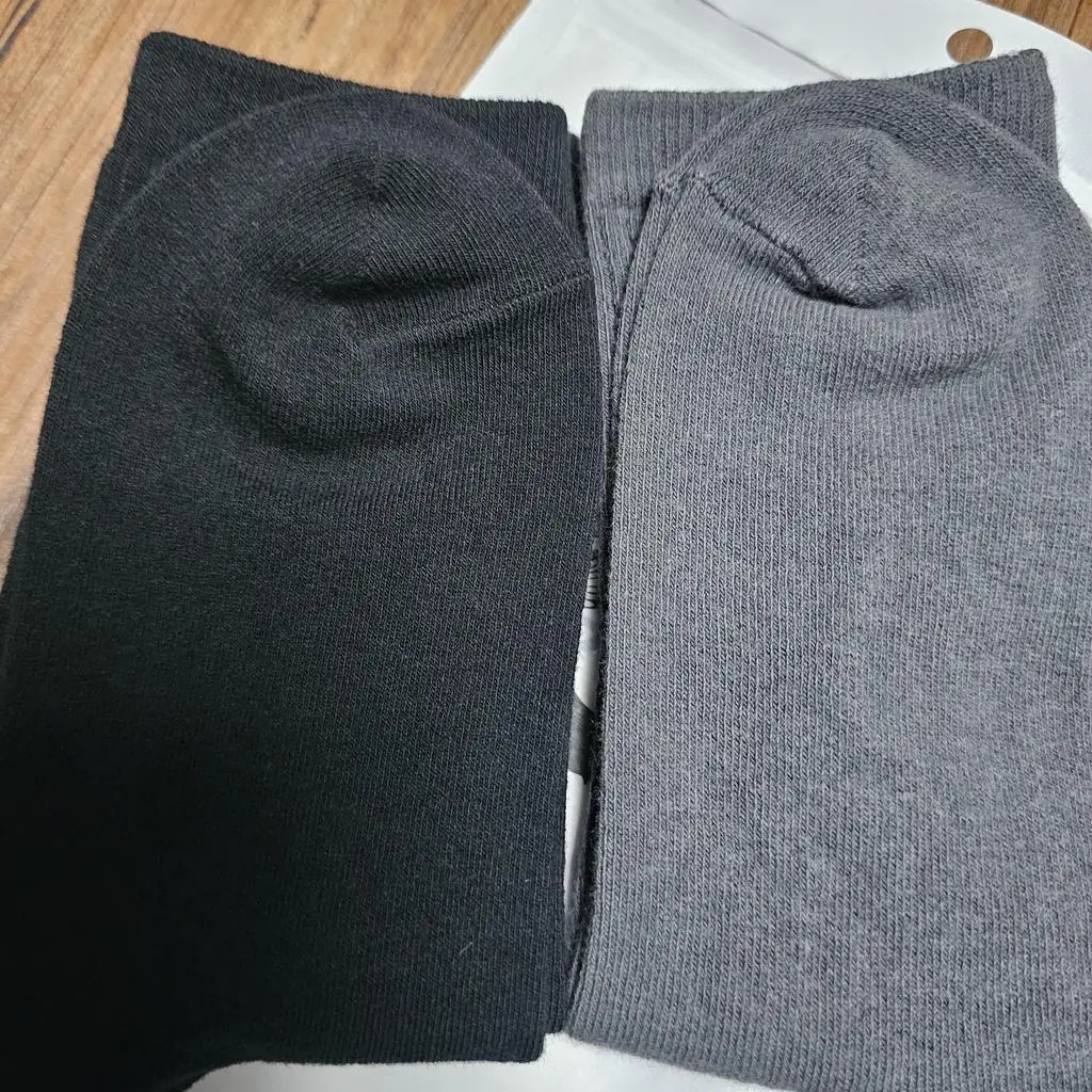 요즘엔 이 양말만ᆢ신고있는중! 차콜과 블랙 두가지를 바꿔가며 열심히 신고다님! 겨울