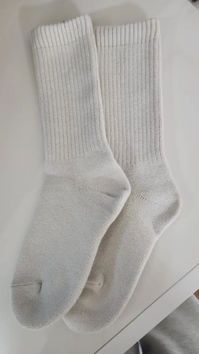 사진으로 보는것보다 훨씬 두께감이 있고 쫀쫀하네요!
