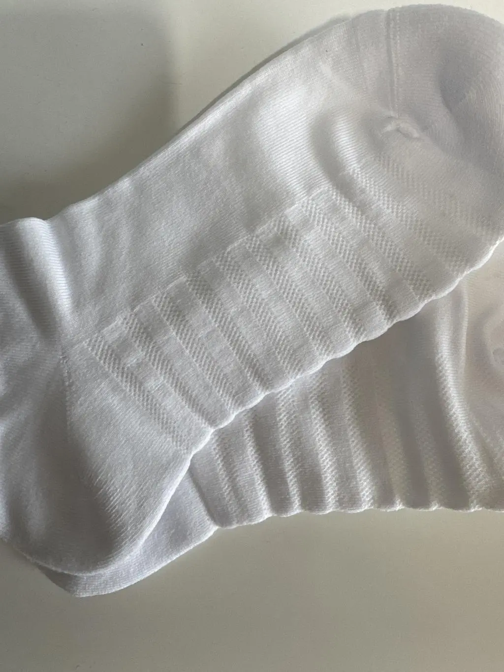 폭신해야 잘 신고 있어요. 