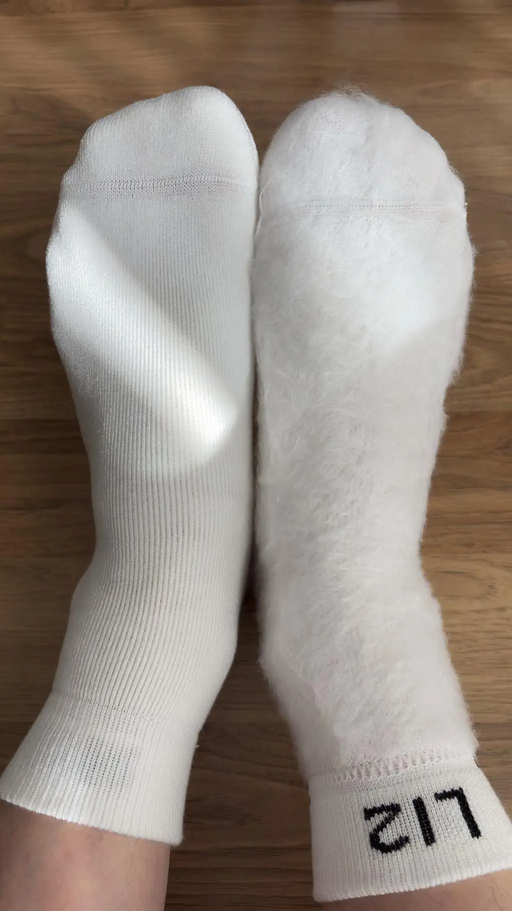 짝꿍이랑 같이 올 겨울 따뜻하게 잘신겠어요.
