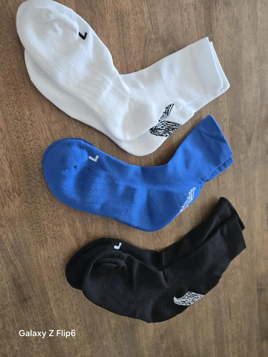 크로스핏 할 때 신을려고 구매했습니다
